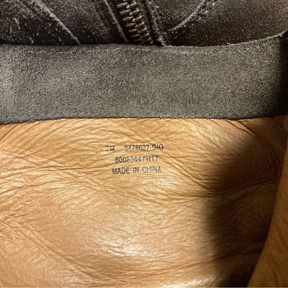 Frye Ellen Buckle Short Booties Gray Suede Leather Size 7 Harness - Picture 8 of 10